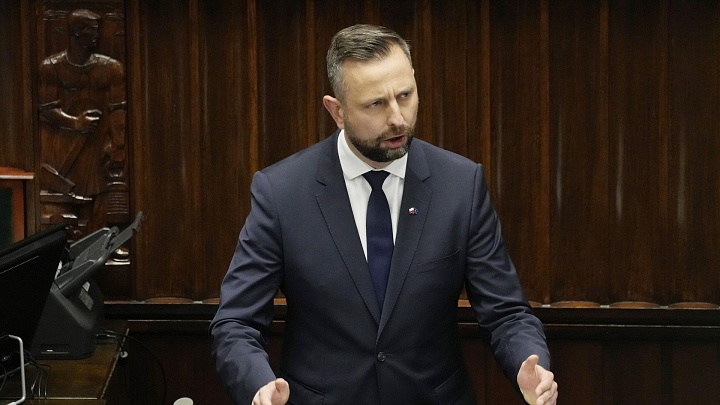 Министр обороны Польши устроил скандал из-за высказываний президента об Украине