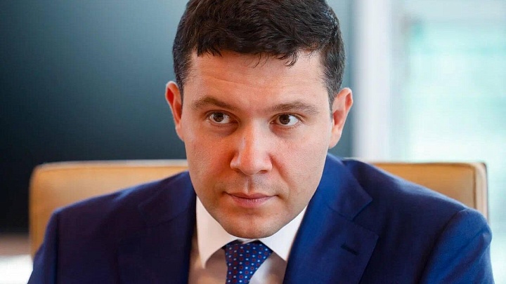 Алиханов оценил возможность сохранения объемов производства автомобилей
