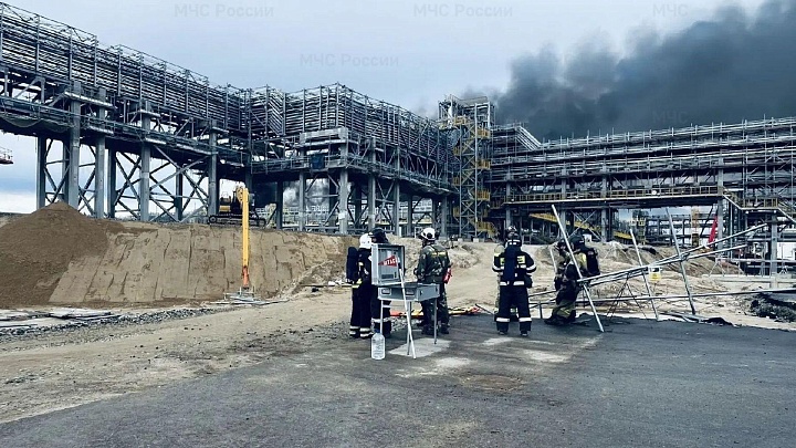 Пожар на Амурском ГХК приведет к отсрочке запуска завода, сообщил Орлов