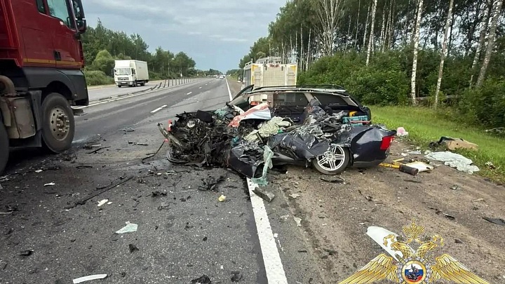 В Подмосковье скончался второй пассажир легкового автомобиля, столкнувшегося с грузовиком